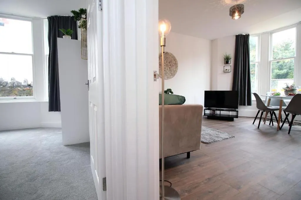 Cohost Partners | Spacious | Free Parking! Cardiff Apartament